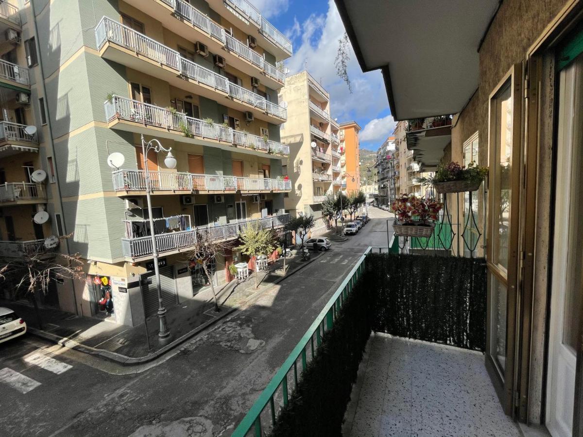 Primopiano Holiday House Salerno Exterior foto